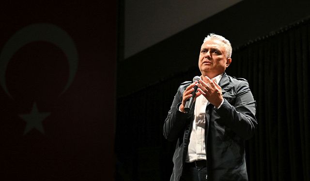 "Dış politika iç siyaseti belirliyor"