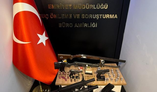 Antalya'da şafak operasyonu:Uyuşturucu ve silah ele geçirildi