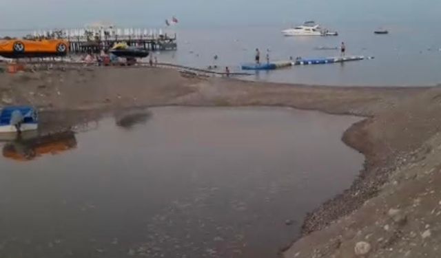 Kemer’de 5 yıldızlı rezalet!