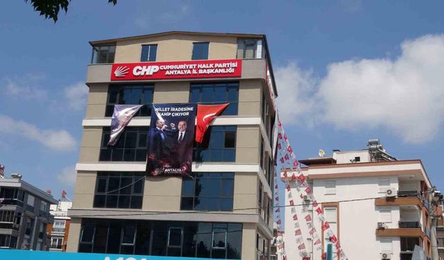 CHP İl Başkanlığı Aksu krizi için toplandı