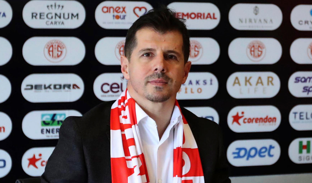 Emre Belözoğlu Antalyaspor’dan istifa etti