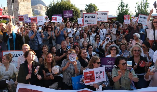 CHP'li kadınlar yoksulluğa karşı ses yükseltti