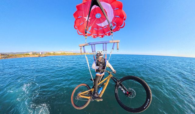Alanyalı genç sporcu gökyüzünde pedal çevirdi!