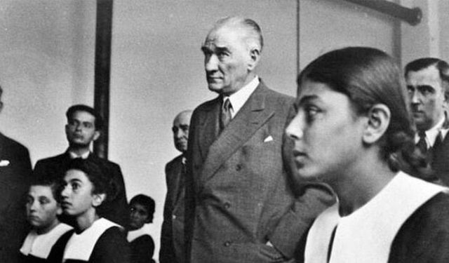 Eğitim-İş’ten her bir üye 10 Kasım'da okullarda