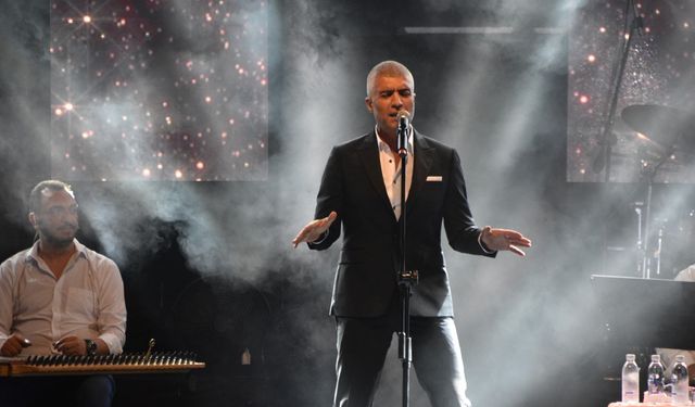 Özcan Deniz  Açıkhava'da 'Haydi söyle' diyecek