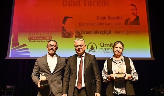 Antalya Edebiyat Günleri’nde öykü ve şiir ödülleri sahiplerini buldu