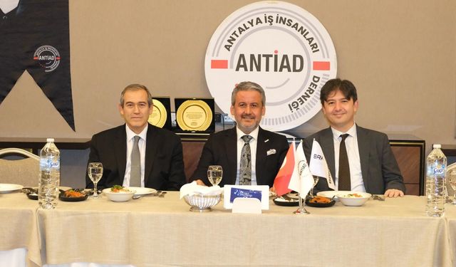 Antalya’nın 2026 ekonomik yol haritası masaya yatırıldı