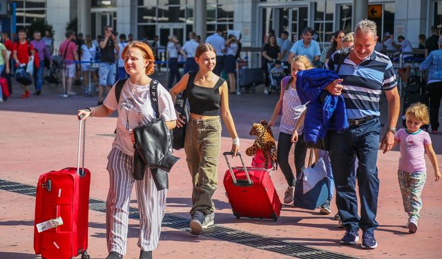 Yılbaşı tatilinde  750 bin kişi yollarda