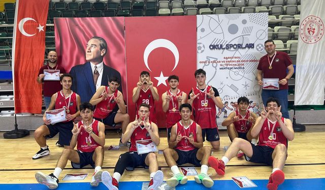 Genç basketbolculardan büyük başarı
