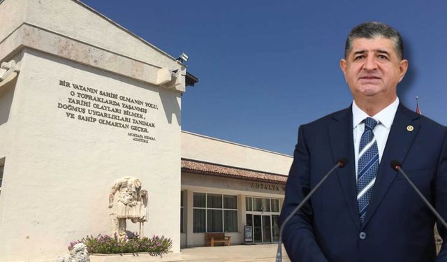 "Yıkım hızında gösterilen mahareti yapım hızında göremiyoruz"