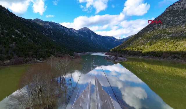 Antalya–Konya Yolu Sular Altında: Ulaşım Durdu