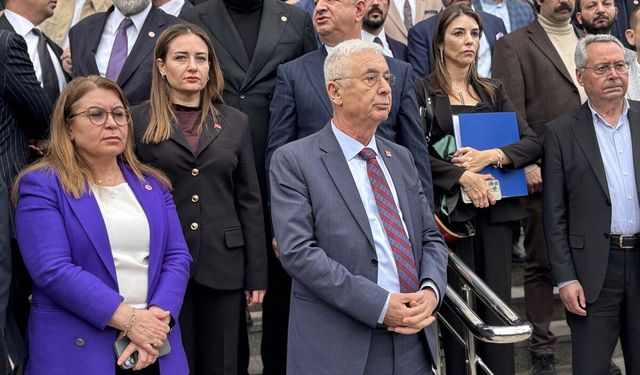 “Bayram arifesinde bu tutukluluğun izahı yok”