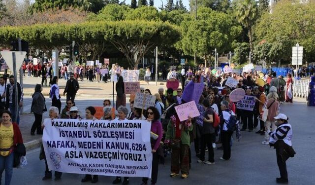 8 Mart yürüyüşü nedeniyle Antalya’da bazı yollar trafiğe kapatılacak