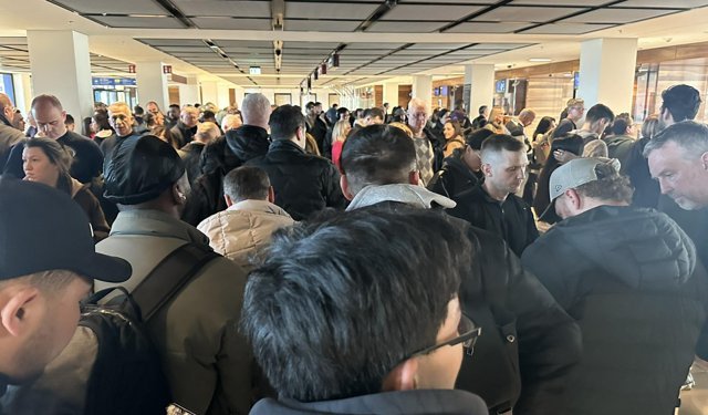 Yine ITB Berlin yine pasaport kuyruğu