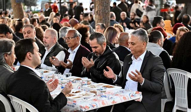 Muratpaşa’da 2 bin kişilik iftar sofrası