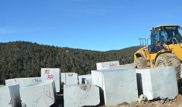 Finike’de mermer ocağı tartışması: Boldağ için verilen ÇED kararına dava