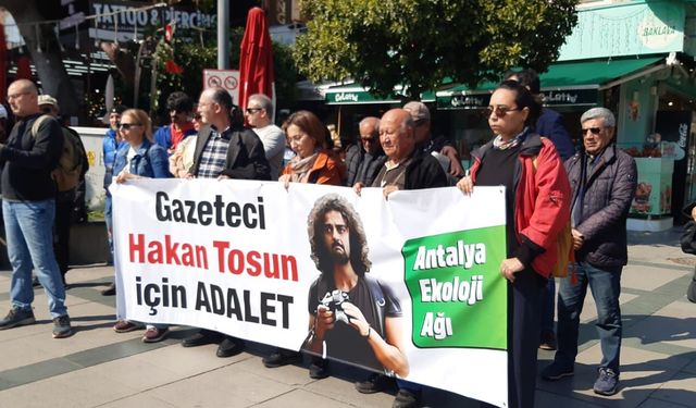 Attalos Meydanı’nda Hakan Tosun için adalet çağrısı: “Katilleri kimler koruyor?”
