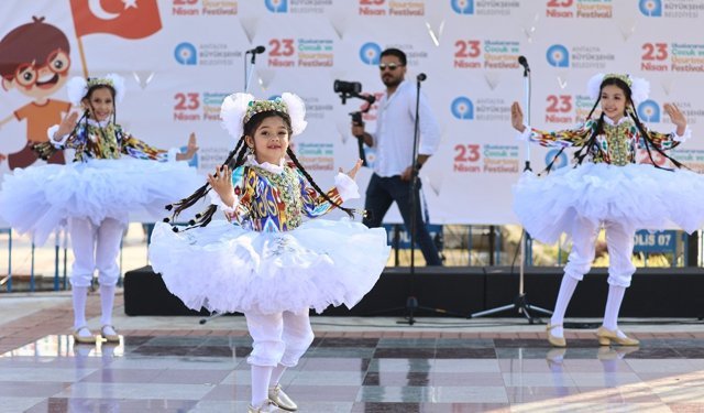 Antalya’da 3 günlük 23 Nisan Festivali