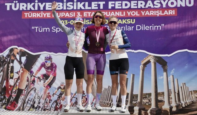 Melike Çakır, Türkiye Kupası etabında birinci