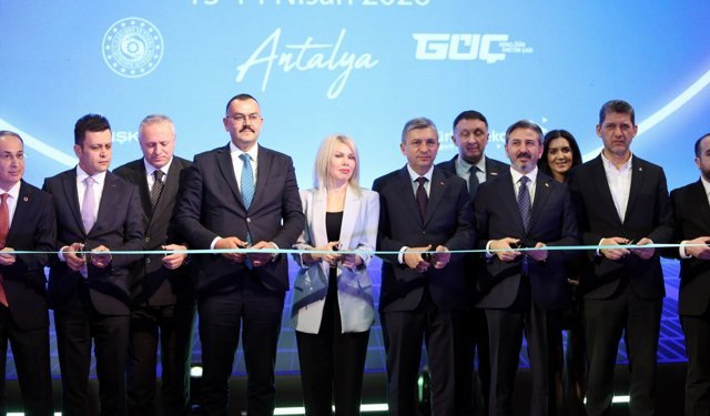 17 Bini Aşkın Öğrenci Kariyer Fuarında Buluştu