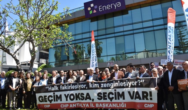 CHP'den Enerya önünde zam protestosu