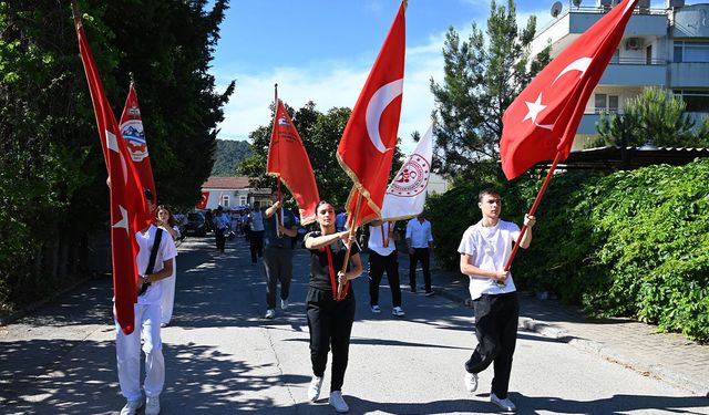 Kemer’de gençlik bayramına törenli kutlama