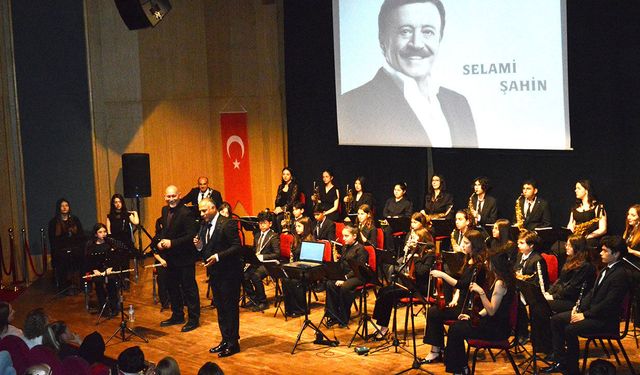 Antalya’da genç müzisyenlerden büyüleyen konser