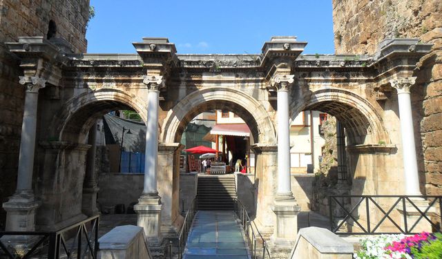 Antalya'da 'kültürel miras' buluşması