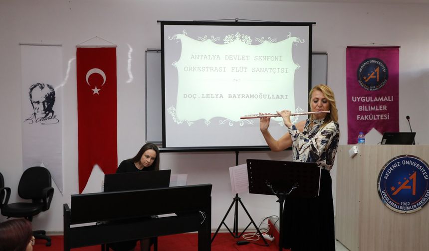 Flüt Sanatçısı Lelya Bayramoğulları dinleti gerçekleştirdi