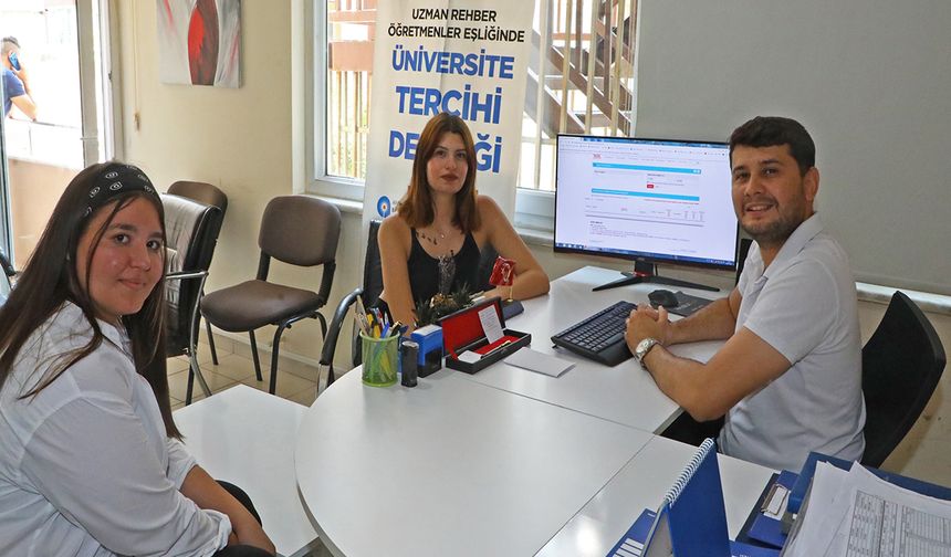 Antalya Büyükşehir'den üniversite adaylarına ücretsiz destek