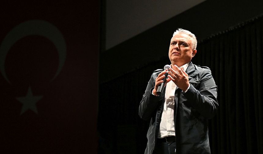 “Seçilmiş bir başkan gerekçesiz görevden alınamaz”