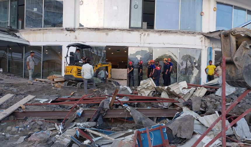 Paydos saatinde çöktü facia kıl payı atlatıldı