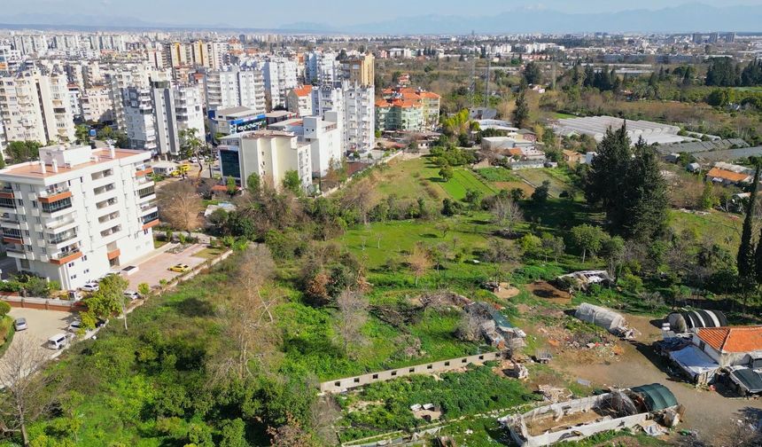 Kırcami’de üç yıldır neden tek bir yol açılmadı?