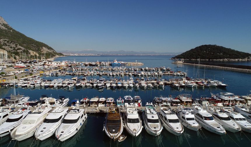 Antalya Balıkçı Barınağı’nda Kayyım Dönemi Sona Erdi: Mahkemeden Kritik Karar