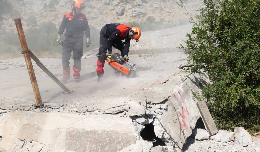 Antalya'da 5,8 büyüklüğünde deprem olsa ne olurdu?