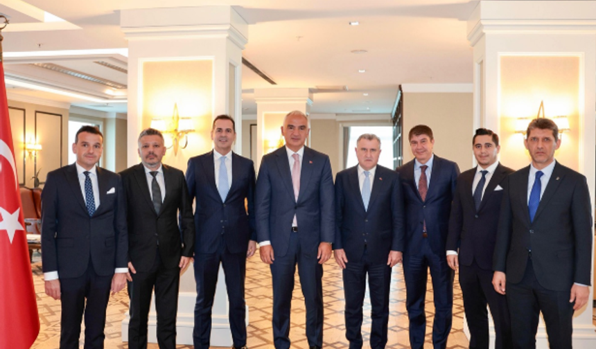 Antalyaspor Başkanı Rıza Perçin,  Ak Parti ile bağları perçinledi