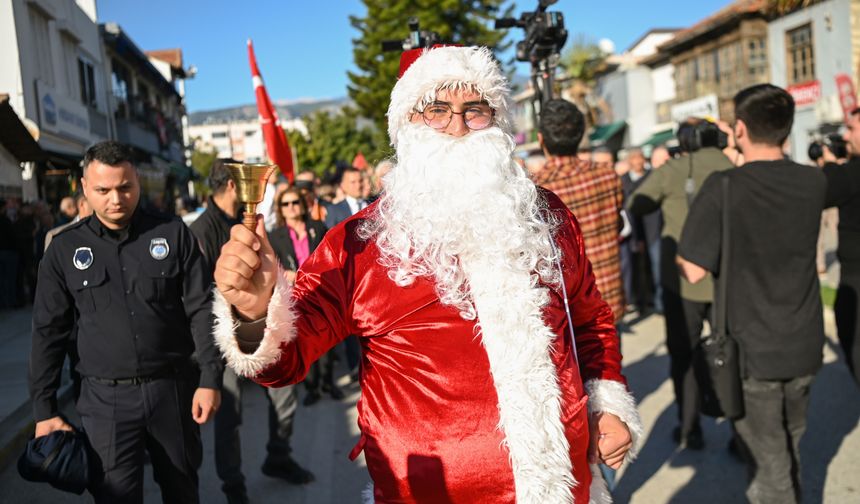 Noel Baba’nın kenti Demre’de festival coşkusu başladı
