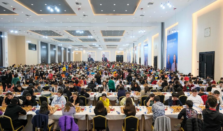 Antalya’da 3 bin genç zekasını konuşturacak