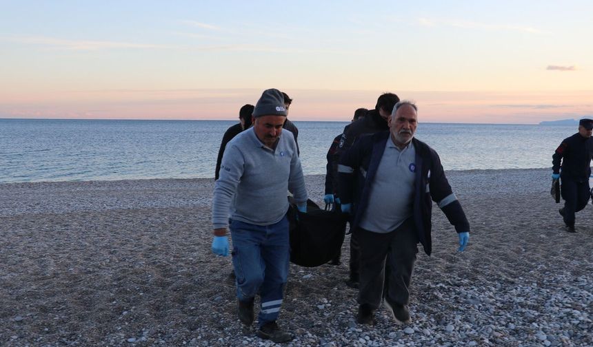 Konyaaltı'nda oltaya balık değil ceset takıldı