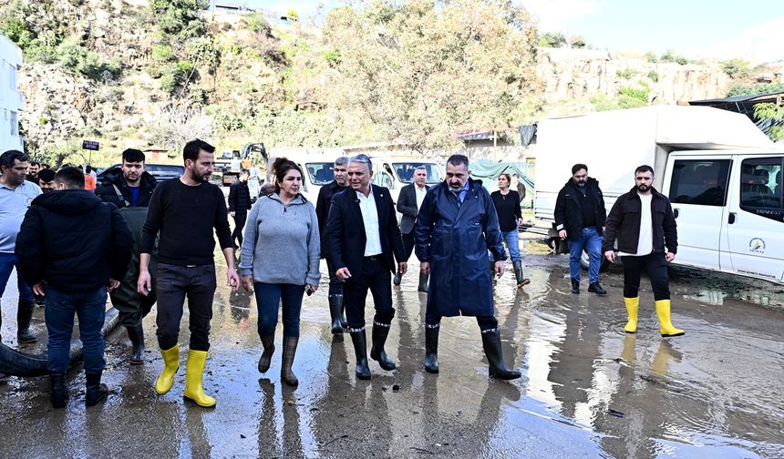 Başkan Uysal sahada