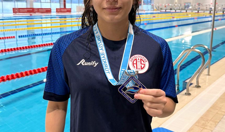 Antalyaspor Yüzme Takımından 9 Madalya