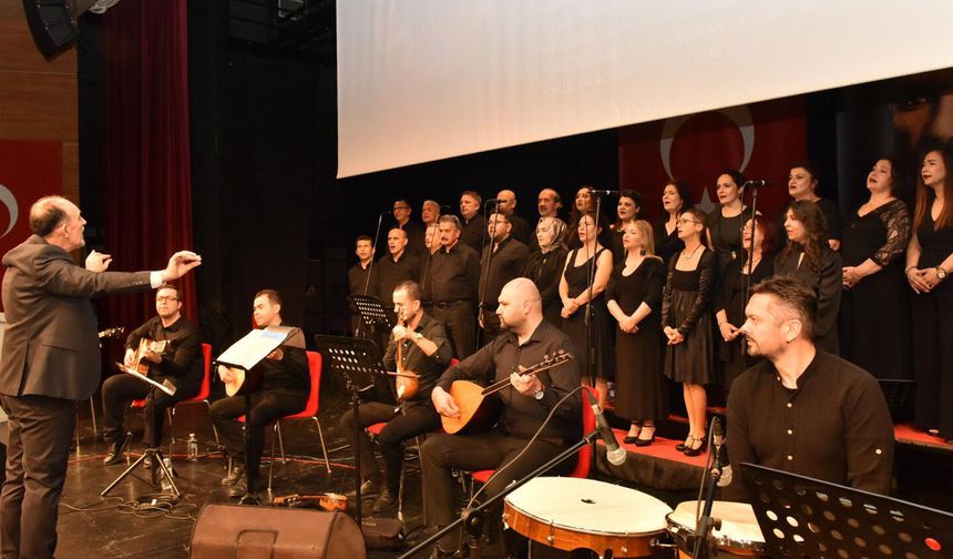 Kepez'de türkü dolu bir gece: 21 eserlik müzik şöleni