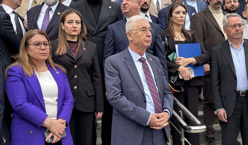 “Bayram arifesinde bu tutukluluğun izahı yok”