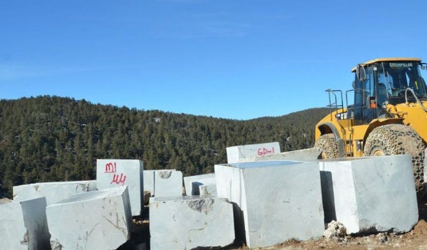 Finike’de mermer ocağı tartışması: Boldağ için verilen ÇED kararına dava
