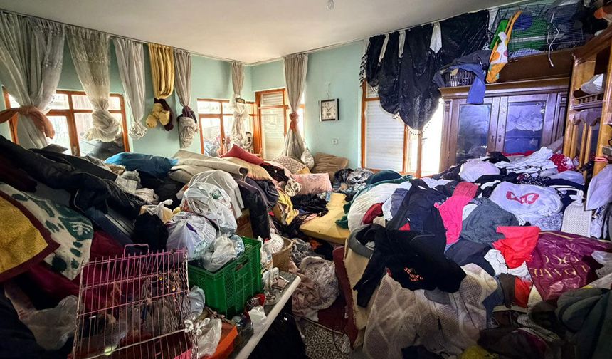 Kepez’de çöp eve müdahale