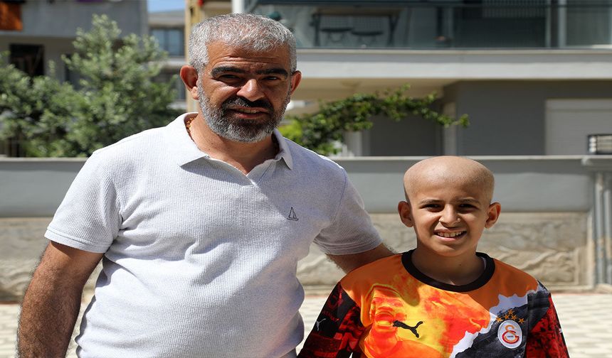 Depremzede Emir şimdi de kansere karşı mücadele veriyor