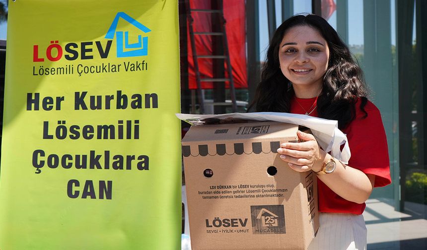 Antalya'da LÖSEV’den bayram desteği