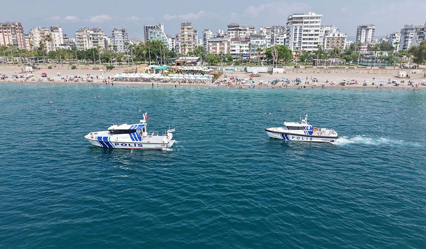 Deniz polisi Antalya sahillerinde 7/24 görevde