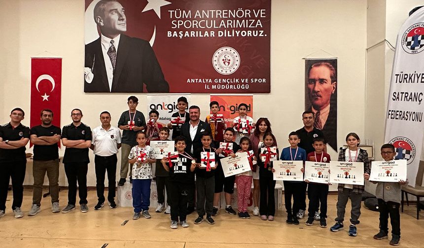 ANTGİAD’tan ödüllü satranç turnuvası