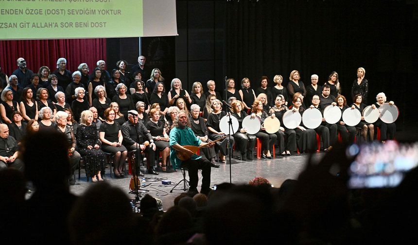 Muratpaşa'da türkü dolu gece